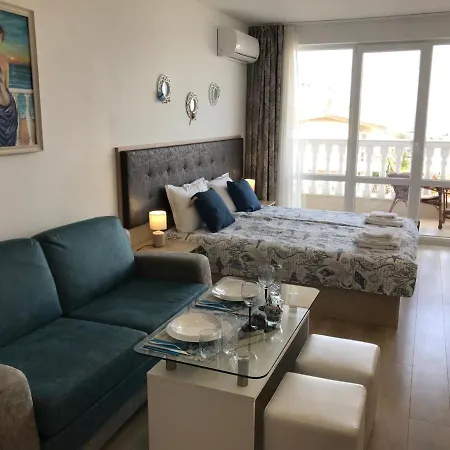 студио сънрайз а28, Apartment Lozenets